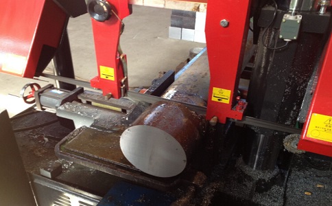 始兴卧式带锯床加工时出现明显振荡如何排查？